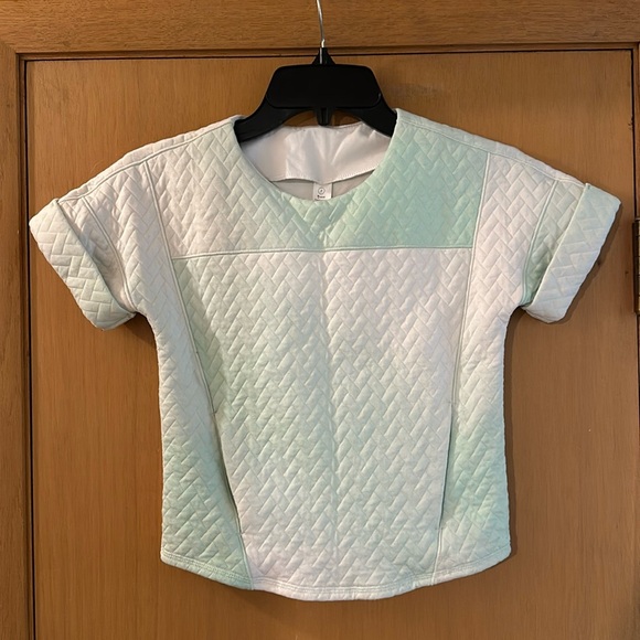 Lululemon Ivivva Kids Girls Quilted Short Sleeve Top Mint Green White Size 7 - Picture 1 of 8